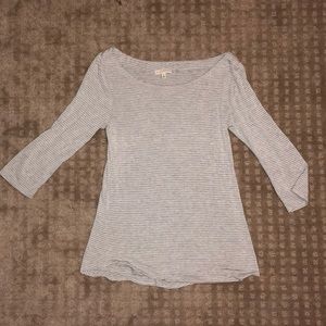 hip length, 3/4 sleeves.